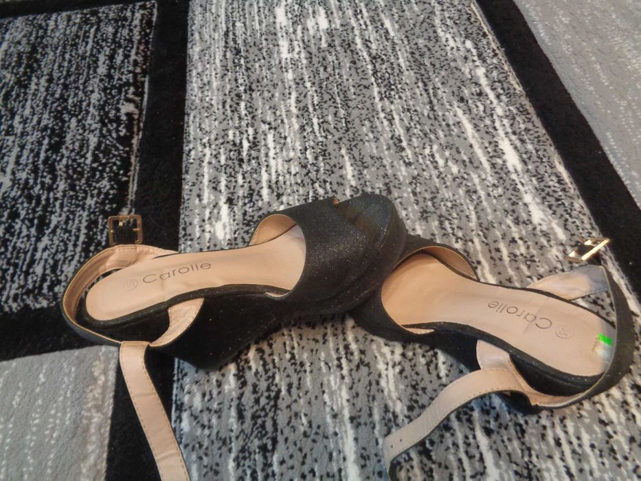 Vand sandale cu platforma 2