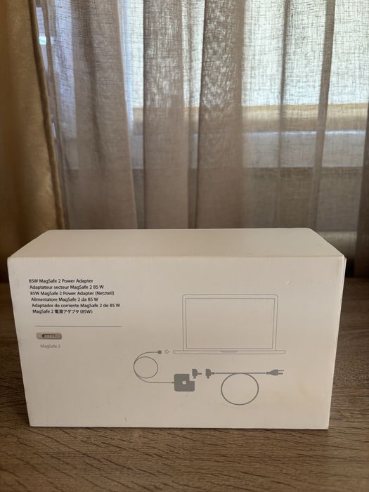 Apple 85W MagSafe 2 Power Adapter