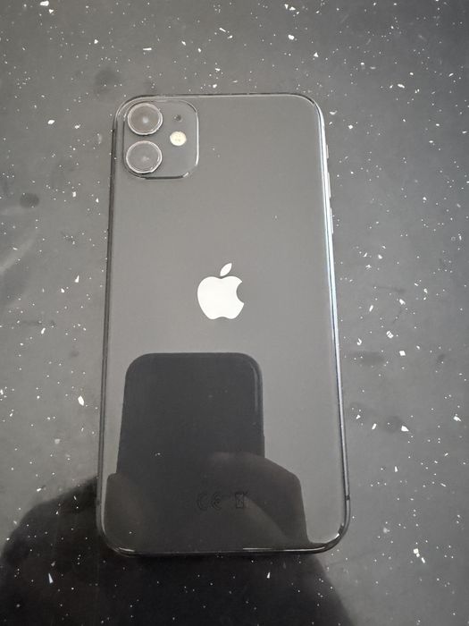 iPhone 11 - 64 GB | Baterie nouă (100%) | Stare vizuală foarte bună (8/10)