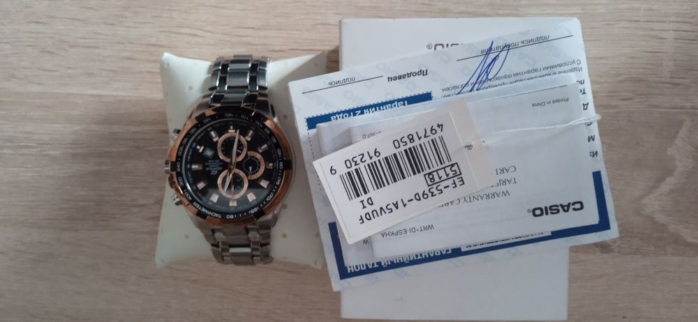 Продам часы японские оригинал.