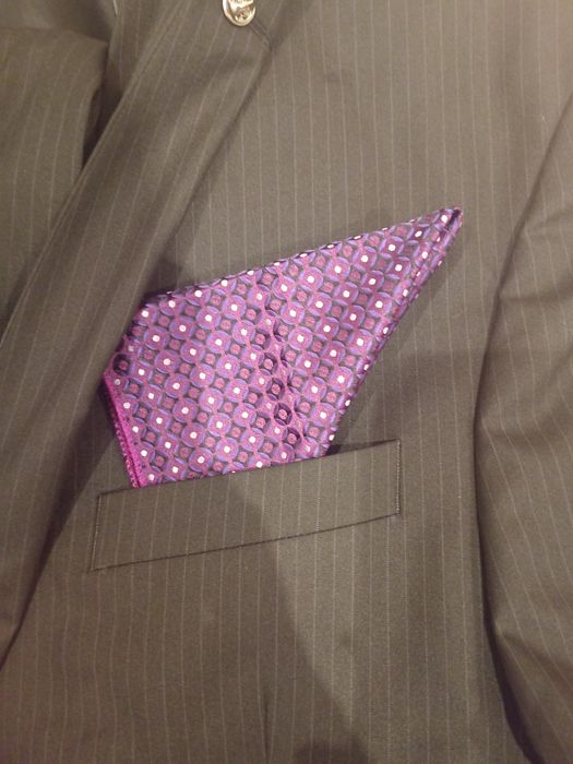 Продам костюмы мужские.