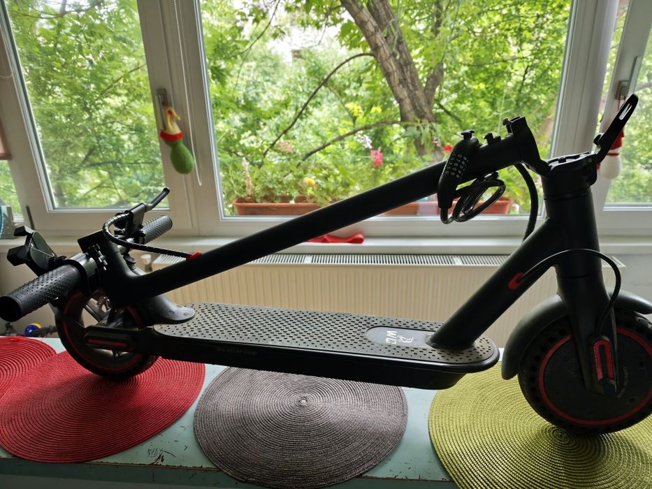 Trotineta WQ-W4 Pro 36V 10Ah  350W Roti 8.5inch