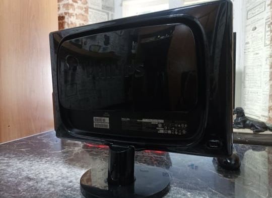 Продам монитор PHILIPS диагональ 19"
