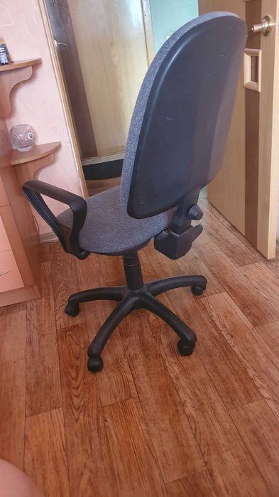Кресло офисное б/у