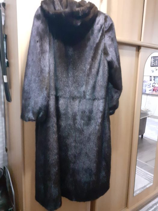 Продам шубу норковую.