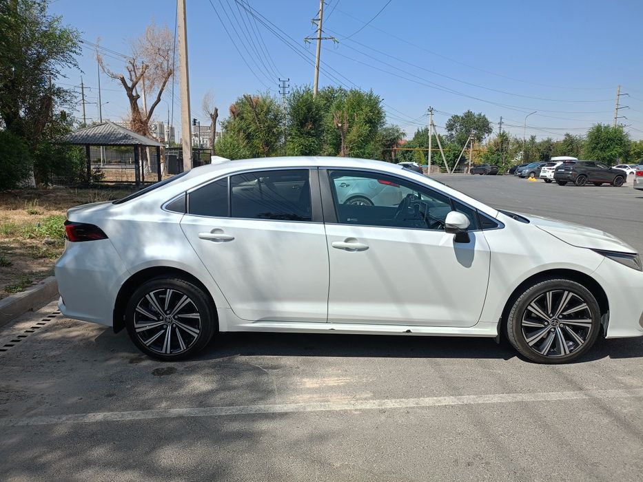 Срочно продам TOYOTA COROLLA