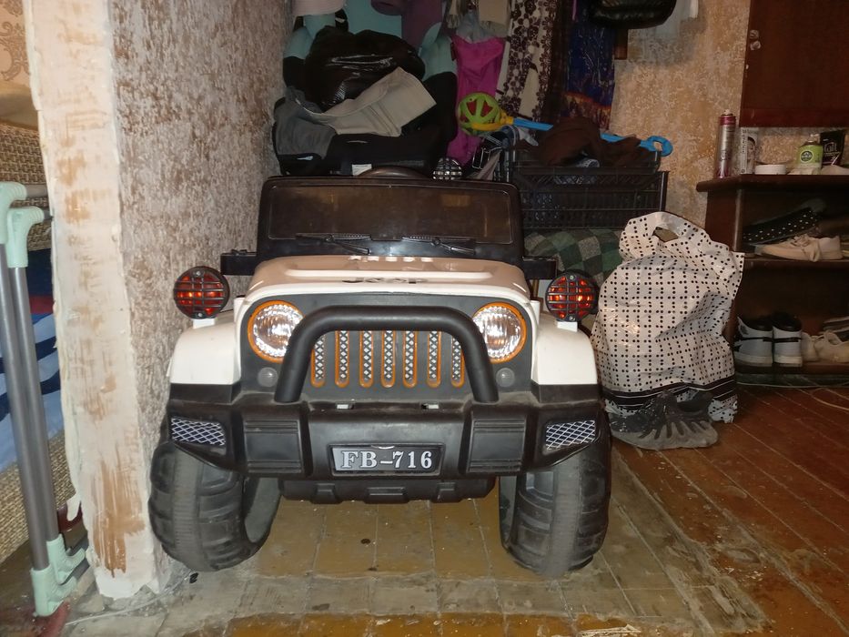 Электро мобиль  детски