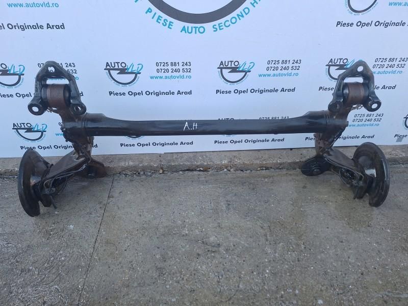 Punte spate cu butuci 5x110 Opel Astra H