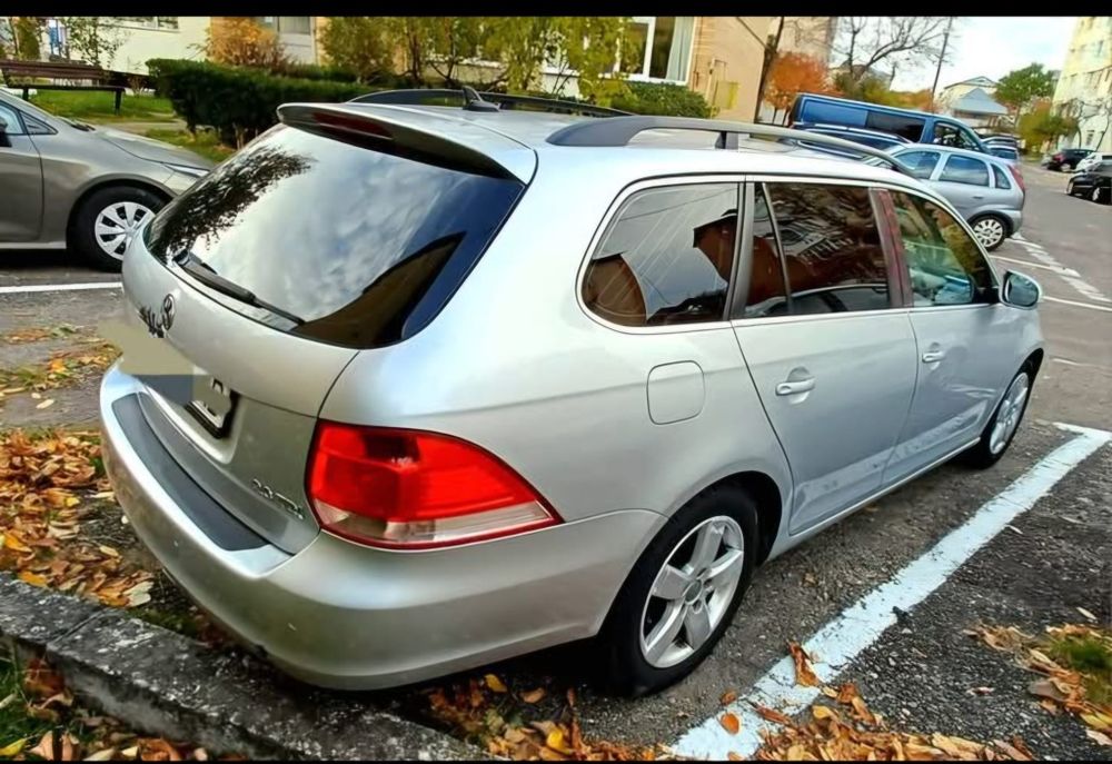 Volkswagen Golf gri