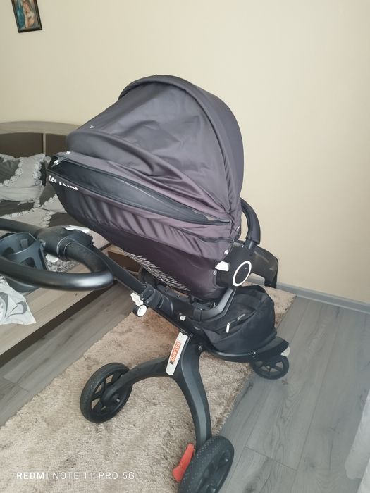 Бебешка количка Дисланд с два коша летен и зимен,плюс аксесоари