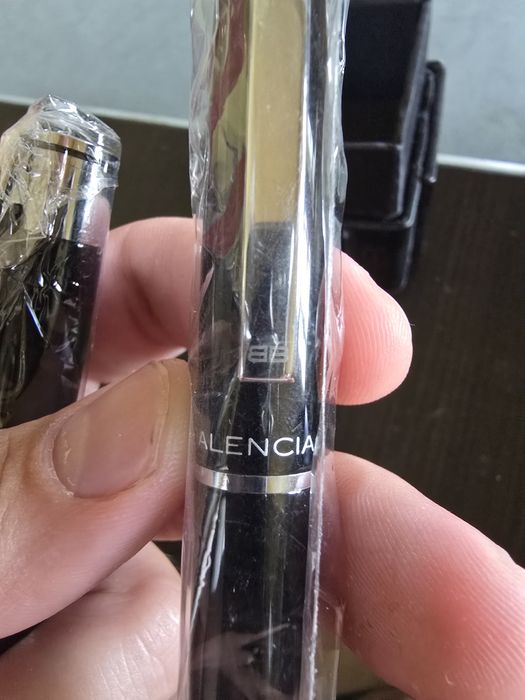 Balenciaga x Astrazeneca set 2 pixuri