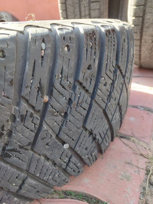 Продам шины зимние