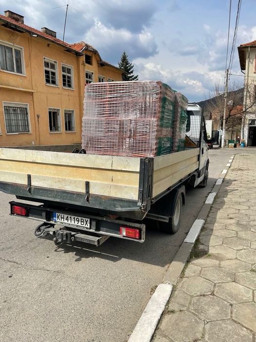 Транспортни услуги със самосвал с кран