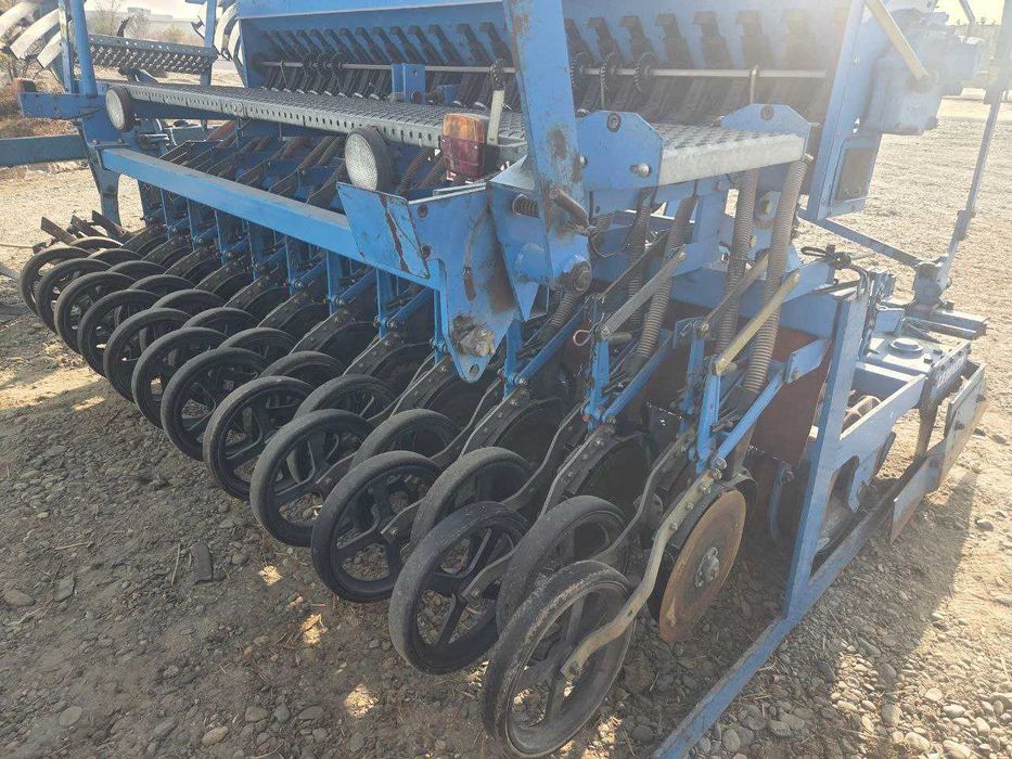 LEMKEN Saphir 7 selkasi