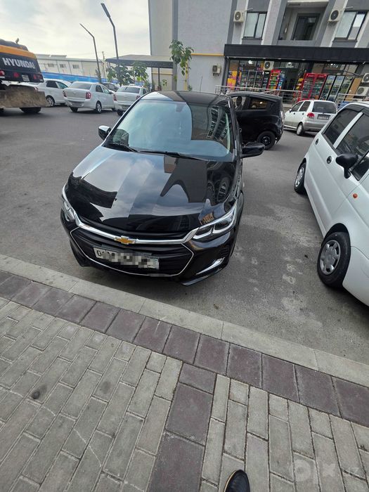 Chevrolet Onix Premier 2 Plus | 2024-yil | 60 000 km | Gaz + Garantiya