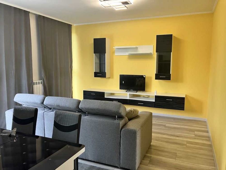 Дава се под наем Двустаен апартамент в София, Гео Милев - 52 кв.м за 746.64 € - Снимка #2