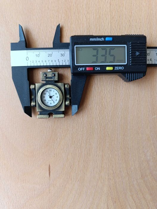 часовник роботче