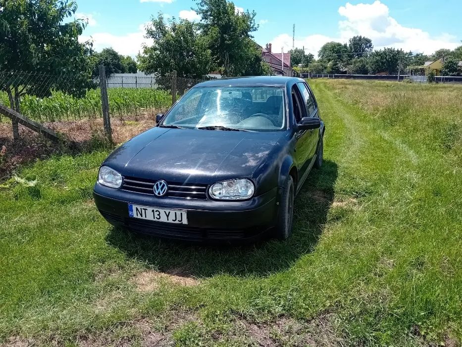 Vând golf 4 1.6 benzina