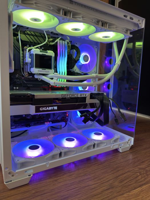 Геймърски компютър/ I9 12900K/Водно/64GB/RTX 3090 24GB/2TB SSD