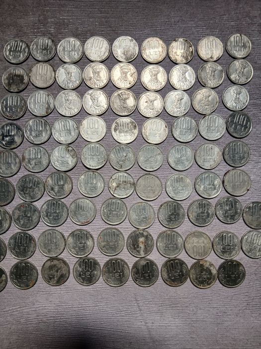 Vand o coletie cu miHai viteazu din anul 1943 100 de bucat pret 15000 euroi