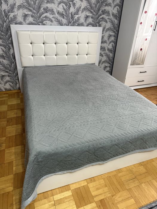 Продам кровать 140х200