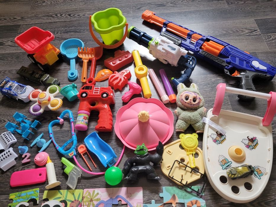 Отдам игрушки разные за шоколадку