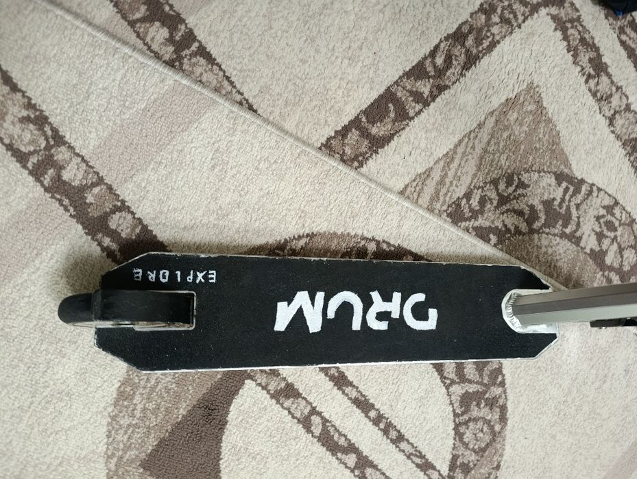 Продам трюковой самокат с лыжами