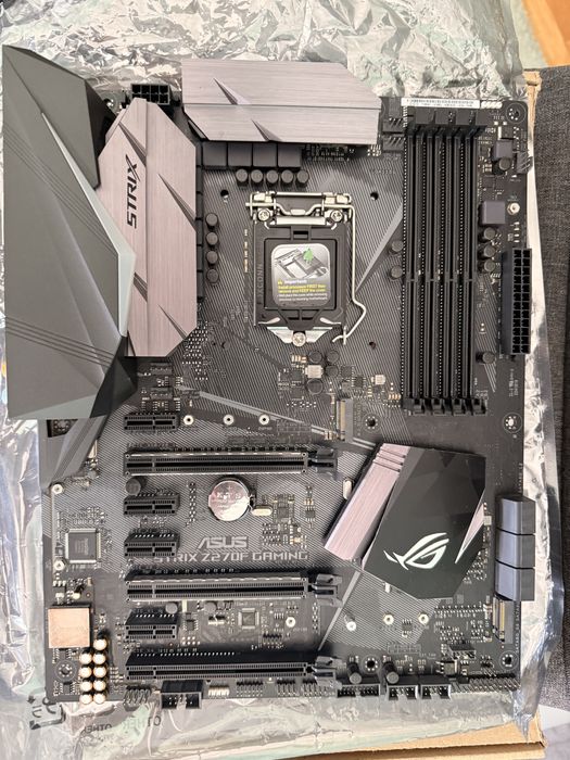 Дънна платка: Asus Rog strix Z270F Gaming