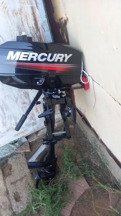 Продам лодочный матор Mercury