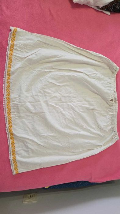 Poale tradiționale cusute manual