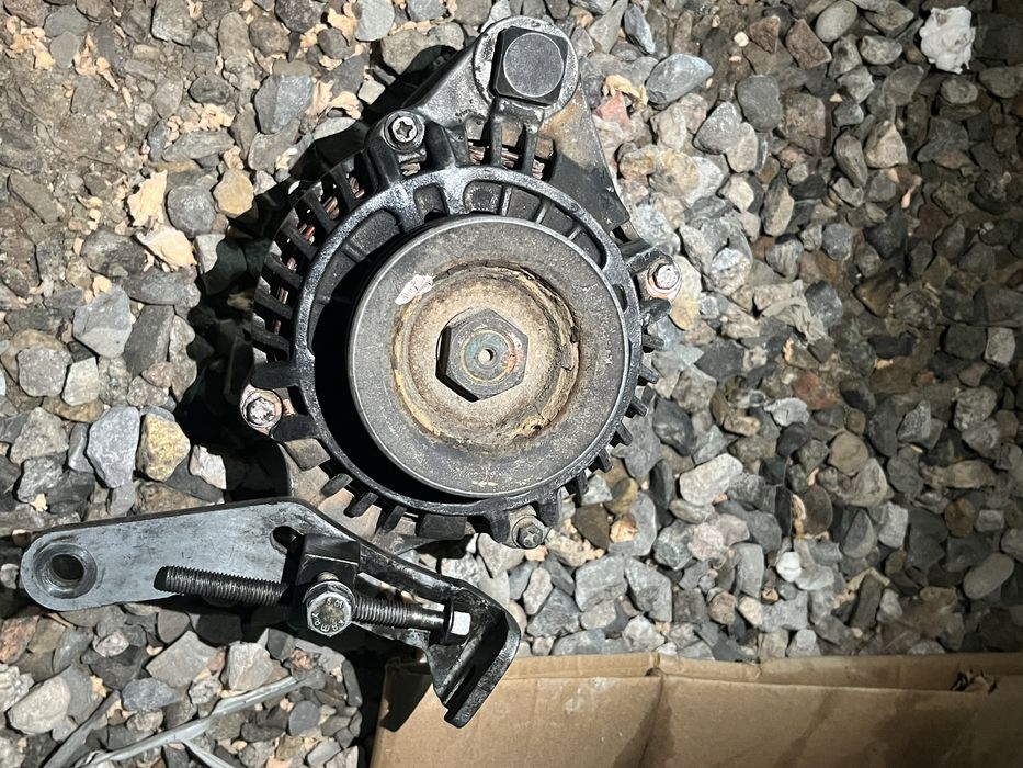 Генератор от 4м40 2.8 дизель Паджеро