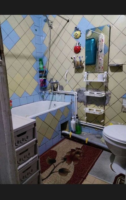 Улица Саракульская 3-х комнатная 4/4