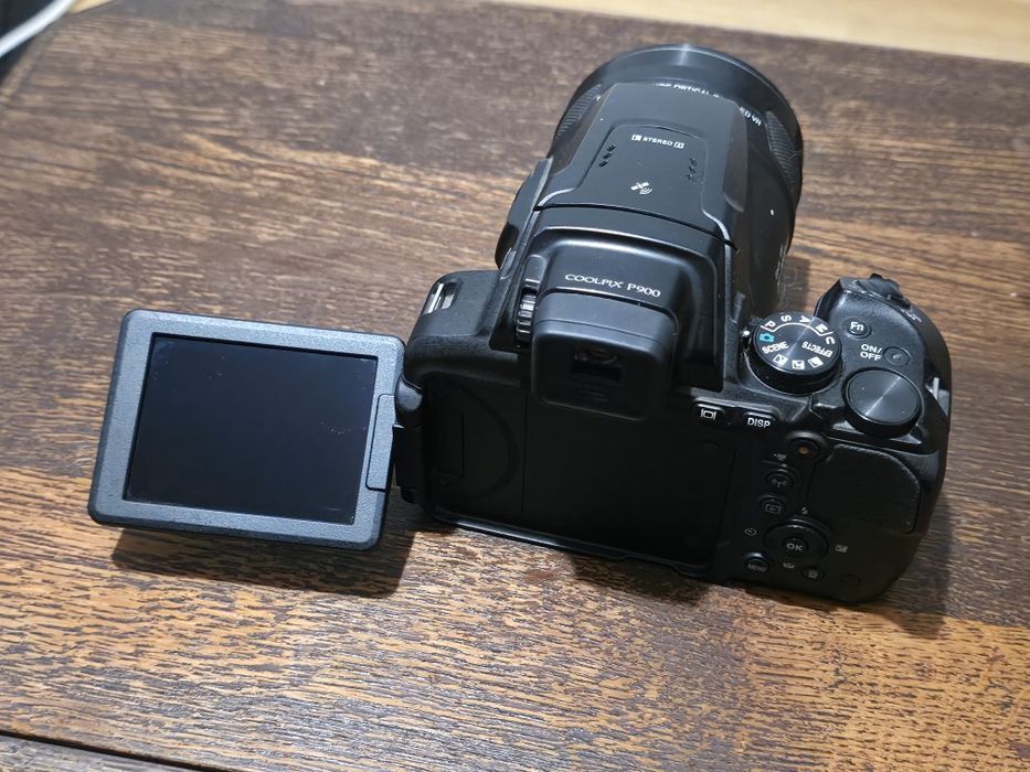 Nikon Coolpix P900 – Zoom 83x – Stare Bună – Funcțional
