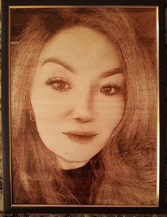 Портрет на дереве