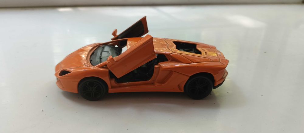 Коллекционная металлическая машинка масштабная модель железная машинка