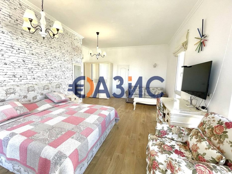 Луксозна триетажна къща край морето в комплекс "Олимпия", Созопол, България, 260 кв. м, #32513430