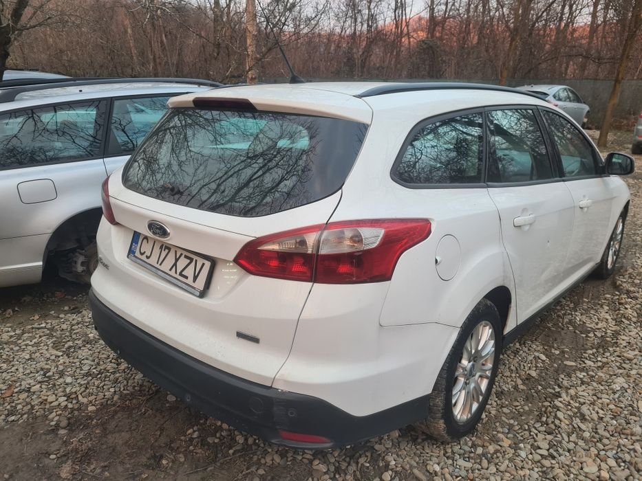 Haion cu Lunetă Ford Focus Mk3 Break