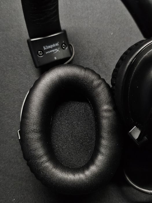 Продам наушники HyperX cloud 2