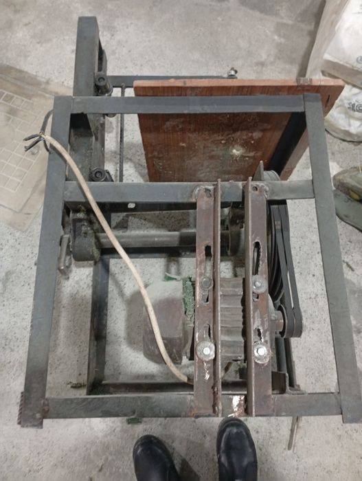 Лобзи арра сотилади