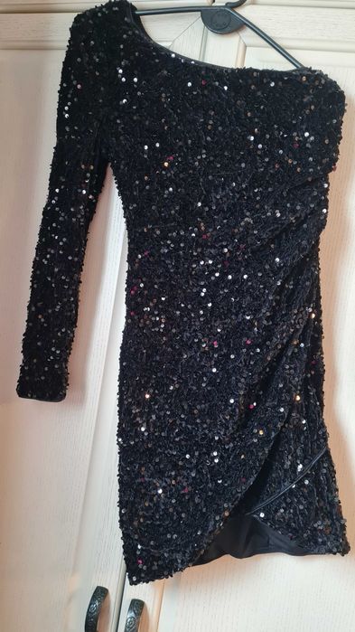 рокля с пайети-нова