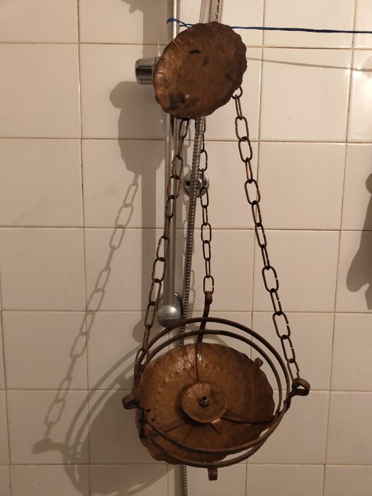 Стар меден полилей...