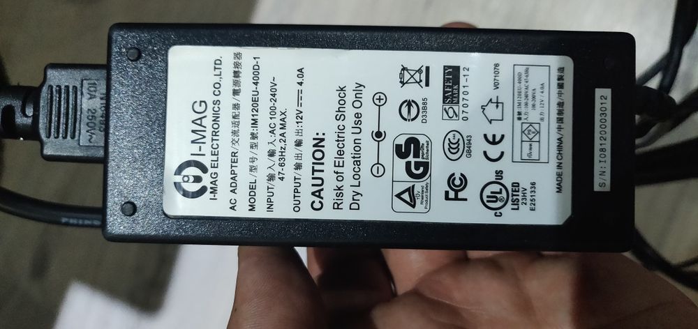 Alimentator camere video 12v cu 4 amperi nou