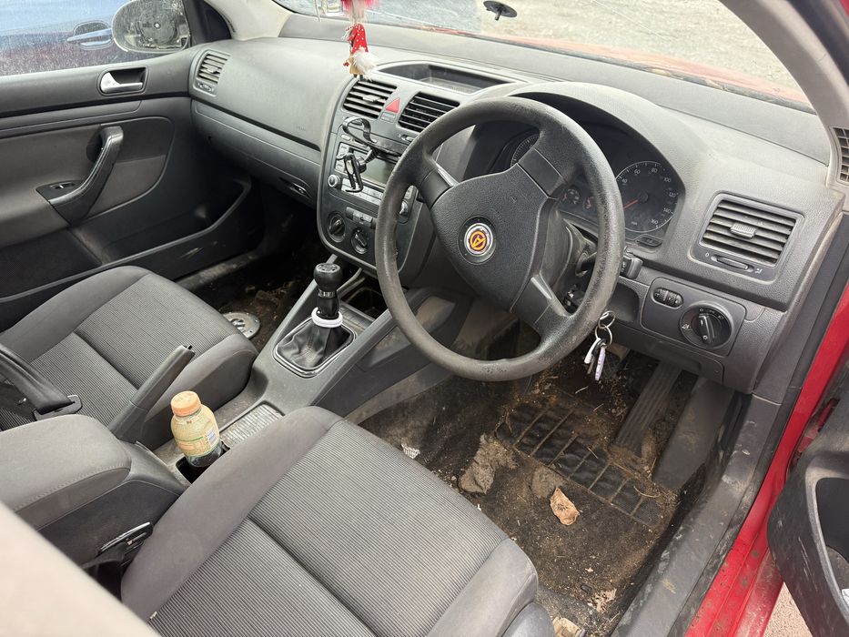 Volkswagen Golf 5 1.9 SDI 75 к.с. 2006г - на части