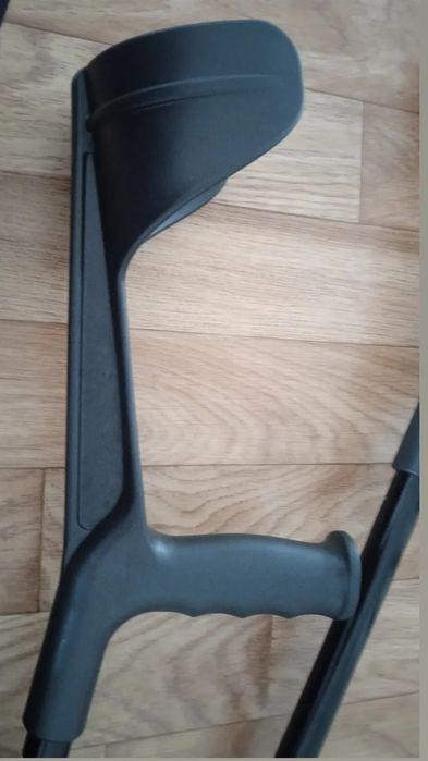 Костыли с подставкой