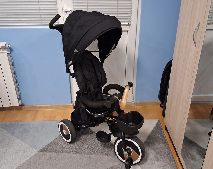 CHIPOLINO Триколка със сенник ВЕКТОР MG 360° ЧЕРЕН