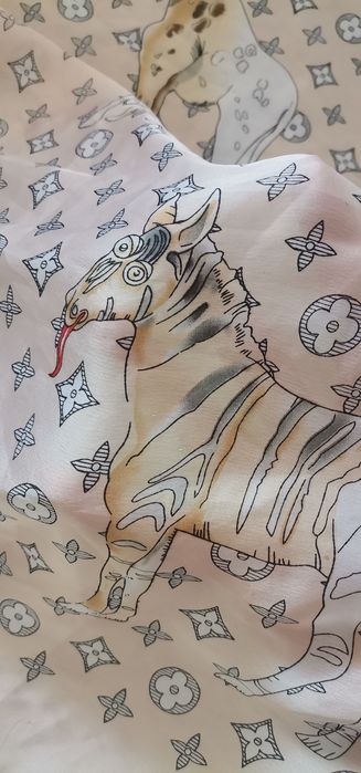 Louis vuitton дамски шал