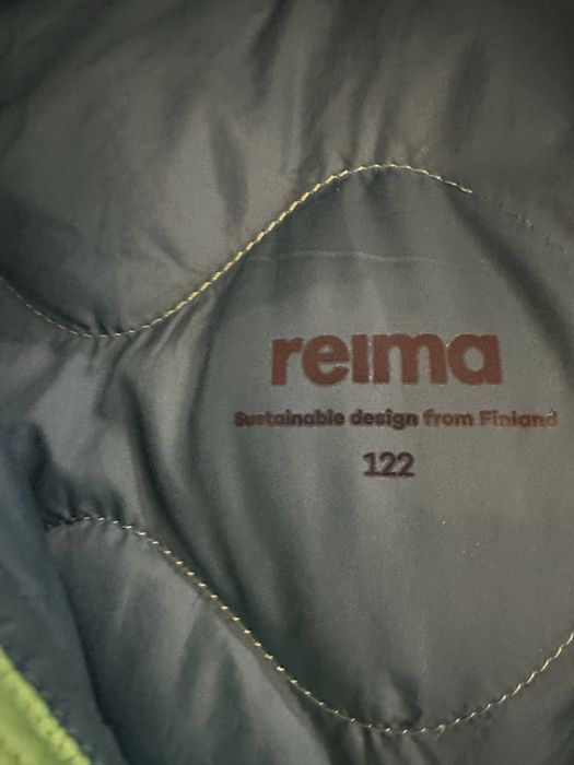 Продам детскую куртку