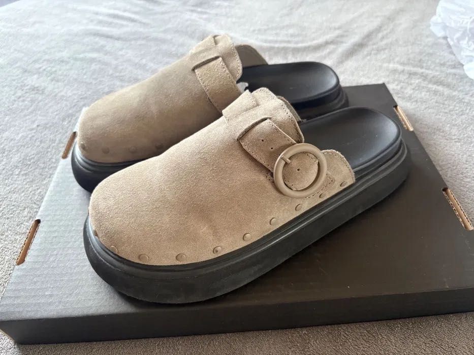 Чехли с дебела подметка