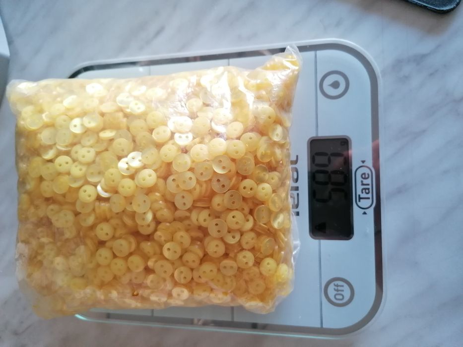 Nasturi plastic pentru hend made.