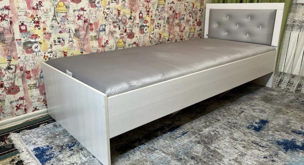 Односпальная кровать 90*200